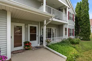 191 Bur Oak Ln, Grafton, WI 53024 - Photo 2