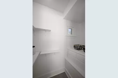 2438 N 58th St, Milwaukee, WI 53210 - Photo 14