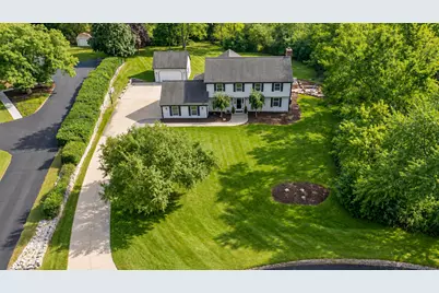 12050 N Maryhill Ct, Mequon, WI 53092 - Photo 6