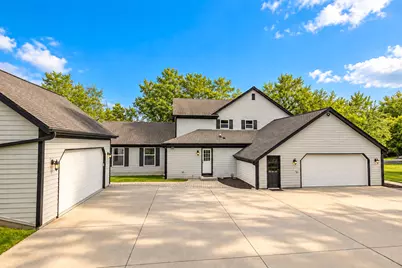 12050 N Maryhill Ct, Mequon, WI 53092 - Photo 46