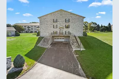 125 N University Dr #108, West Bend, WI 53095 - Photo 32