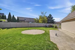 1413 Lee Ave, West Bend, WI 53090 - Photo 24