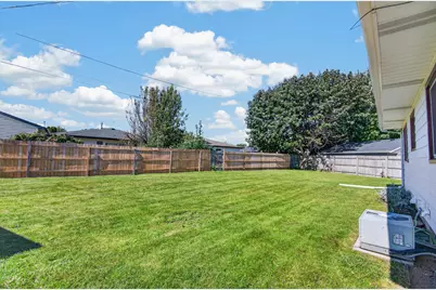 8536  18th Ave, Kenosha, WI 53143 - Photo 22