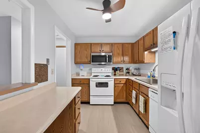 7000  Mariner Dr #104, Racine, WI 53406 - Photo 6