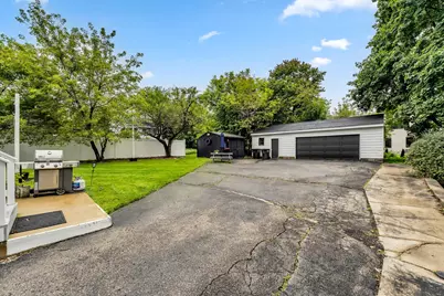 190  Dewey Ave, Fontana, WI 53125 - Photo 42
