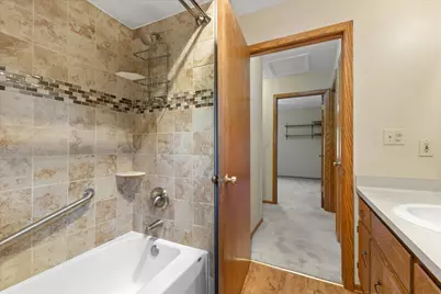 5630  Rachel Gln, Racine, WI 53402 - Photo 10