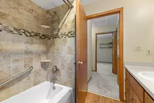 5630 Rachel Glen, Racine, WI 53402 - Photo 10