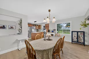 N88W17022 Elmwood Dr, Menomonee Falls, WI 53051 - Photo 10