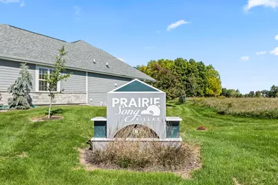 410  Prairie Song Ct, Waukesha, WI 53188 - Photo 2