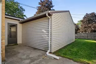 2012 34th St, Two Rivers, WI 54241 - Photo 32