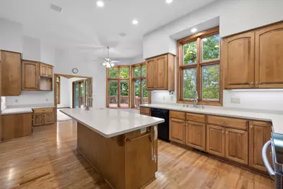 6873 W 7 Mile Rd, Racine, WI 53108 - Photo 14