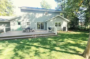 3985 S Stonewood Rd, New Berlin, WI 53151 - Photo 30