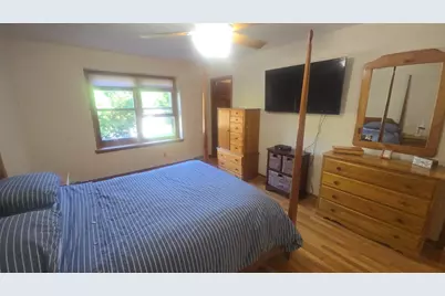 3985 S Stonewood Rd, New Berlin, WI 53151 - Photo 14