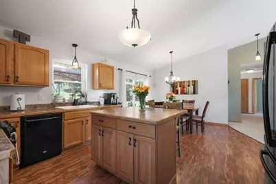 2308  Linda Ct, Waukesha, WI 53188 - Photo 18