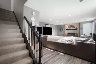 2308 Linda Ct, Waukesha, WI 53188 - Photo 6