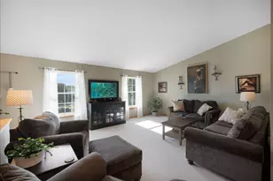 2308 Linda Ct, Waukesha, WI 53188 - Photo 10