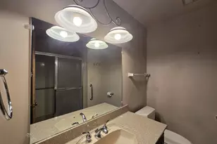 14800 W Fenway Dr, New Berlin, WI 53151 - Photo 12