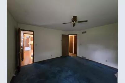 14800 W Fenway Dr, New Berlin, WI 53151 - Photo 10