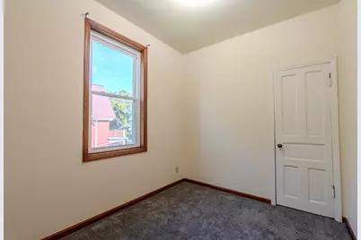 2161 S 11th St, Milwaukee, WI 53215 - Photo 8