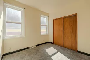 2161 S 11th St, Milwaukee, WI 53215 - Photo 14