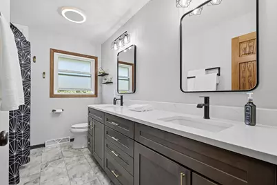 S70W22370  Sonoma Way, Vernon, WI 53103 - Photo 18