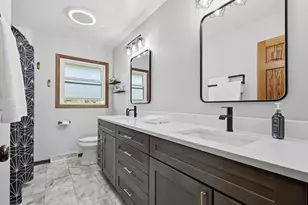 S70W22370 Sonoma Way, Vernon, WI 53103 - Photo 18