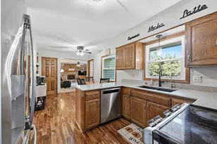 S70W22370 Sonoma Way, Vernon, WI 53103 - Photo 8