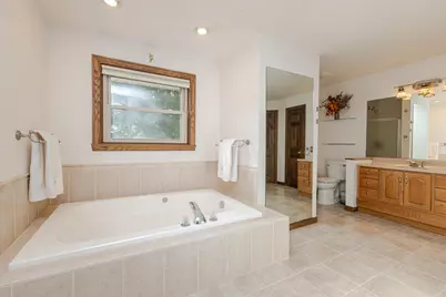 W362S2453  Lisa Ln, Ottawa, WI 53118 - Photo 38