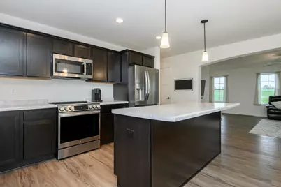 781 S Dewey Ave, Jefferson, WI 53549 - Photo 10