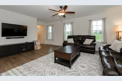 781 S Dewey Ave, Jefferson, WI 53549 - Photo 4