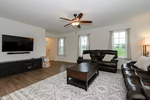 781 S Dewey Ave, Jefferson, WI 53549 - Photo 4