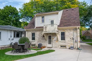 2473 N 84th St, Wauwatosa, WI 53226 - Photo 22