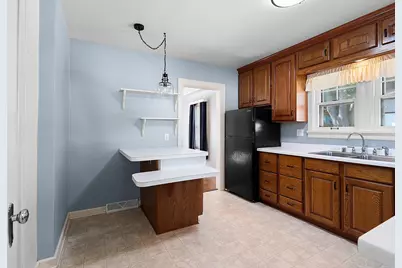 1036 N 17th St, Manitowoc, WI 54220 - Photo 16