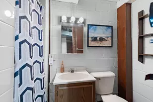 1036 N 17th St, Manitowoc, WI 54220 - Photo 34