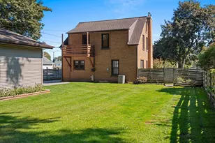 1036 N 17th St, Manitowoc, WI 54220 - Photo 40