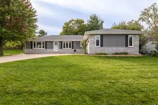 414 Whippletree Ln, Racine, WI 53185 - Photo 2