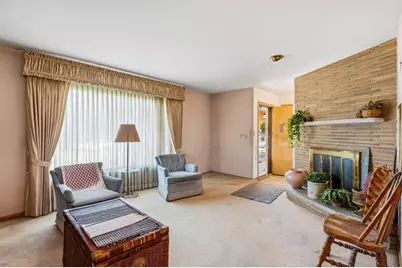 1721  Cedar St, South Milwaukee, WI 53172 - Photo 4