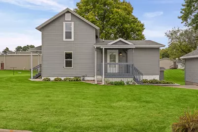 112  Wall St, Holmen, WI 54636 - Photo 2