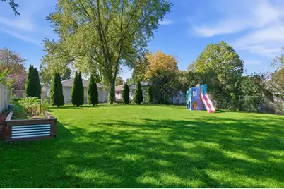213  Richard St, Waukesha, WI 53189 - Photo 2