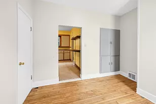 3248 S Delaware Ave, Milwaukee, WI 53207 - Photo 16