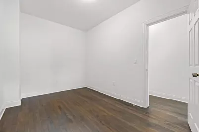 2905 N Bartlett Ave, Milwaukee, WI 53211 - Photo 16