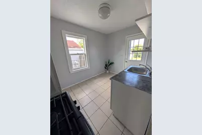 1529  Indiana St, Racine, WI 53405 - Photo 8