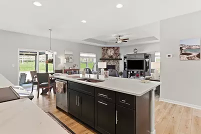N67W25502  Vail Ln, Sussex, WI 53089 - Photo 12