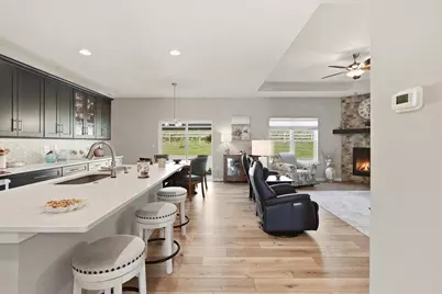 N67W25502  Vail Ln, Sussex, WI 53089 - Photo 10