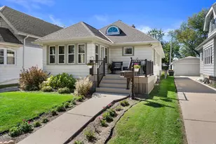 1717 S 82nd St, West Allis, WI 53214 - Photo 1