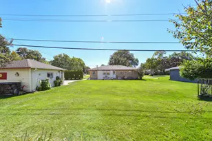 6220 W Van Norman Ave, Greenfield, WI 53220 - Photo 26