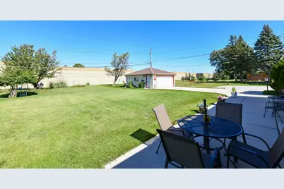 6220 W Van Norman Ave, Greenfield, WI 53220 - Photo 24