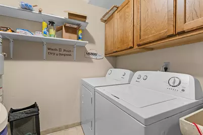 N115W16895  El Camino Dr, Germantown, WI 53022 - Photo 14