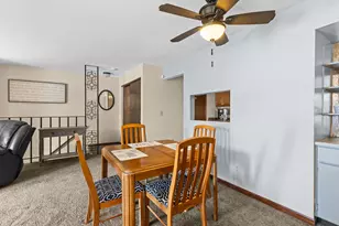 N115W16895 El Camino Dr, Germantown, WI 53022 - Photo 4