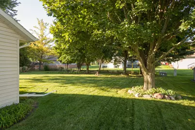 5616  Stonefield Rd, Hartford, WI 53086 - Photo 2